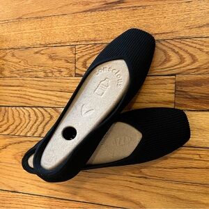 Vivaia - Square-Toe V-Cut Flats (Margot 2.0)